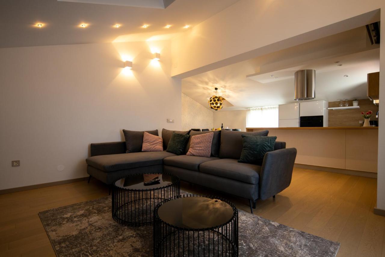 Lumaja Luxury Apartman บีโอกราดนาโมรู ภายนอก รูปภาพ