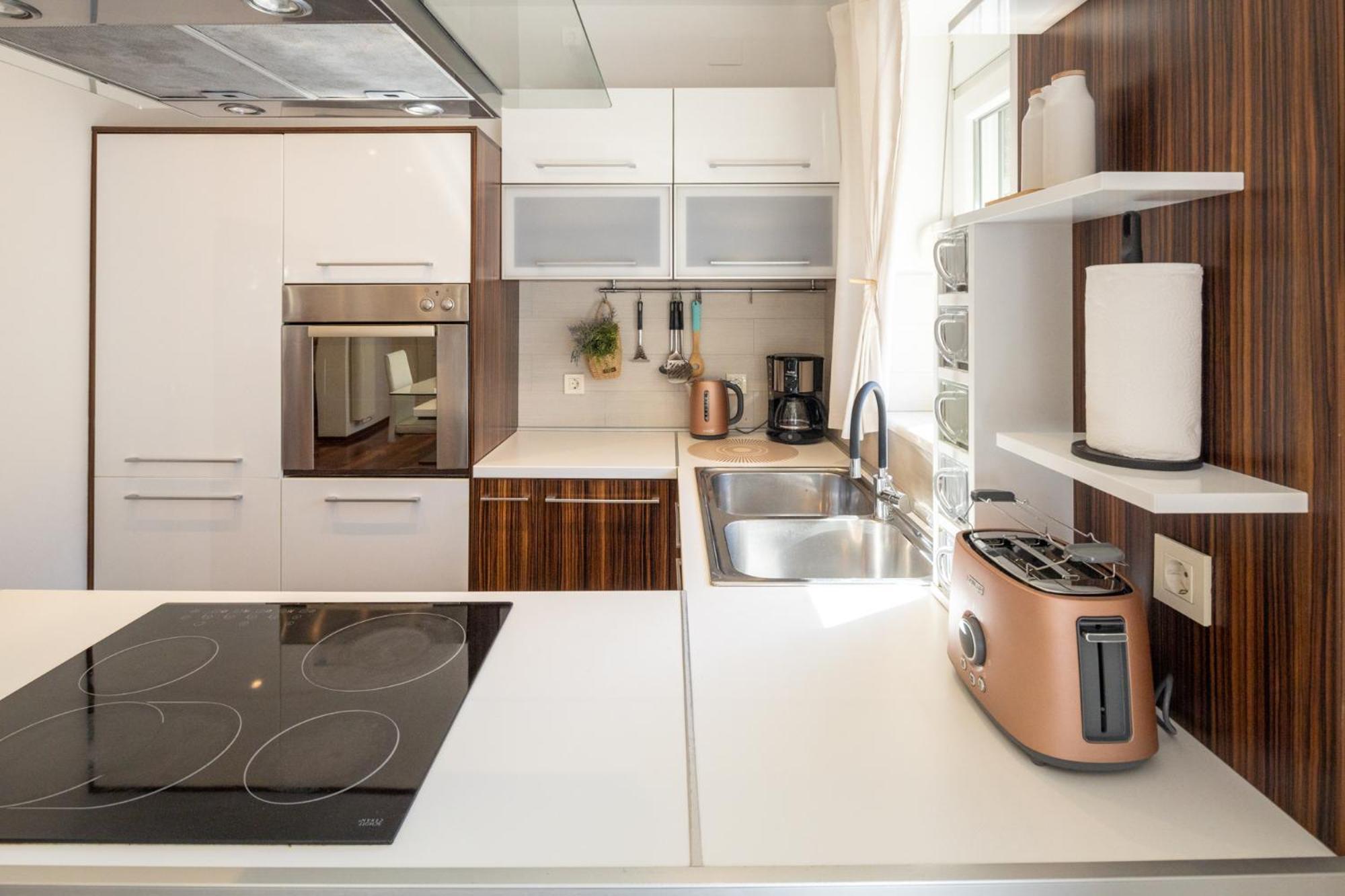 Lumaja Luxury Apartman บีโอกราดนาโมรู ภายนอก รูปภาพ